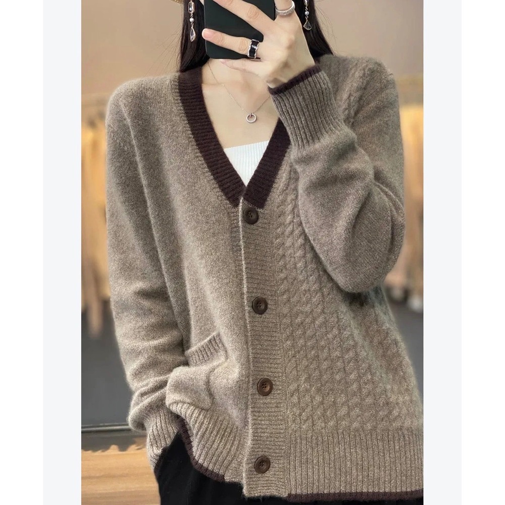100% Wool Cable Knit Cardigan Brown Beige Size Large dark academia preppy